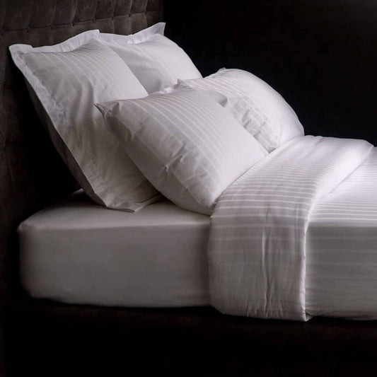 Queen Doona 2 Sheets  ( 2 pillow cases )